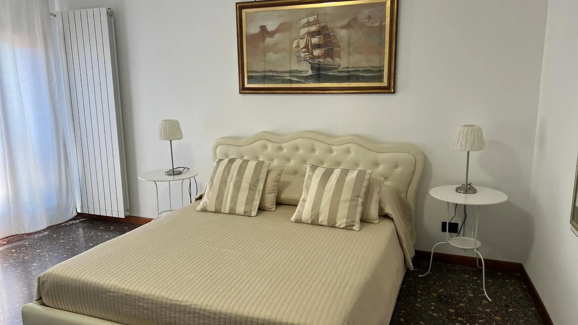 Apartment Ca' Delfina Holiday Home Venice Italy