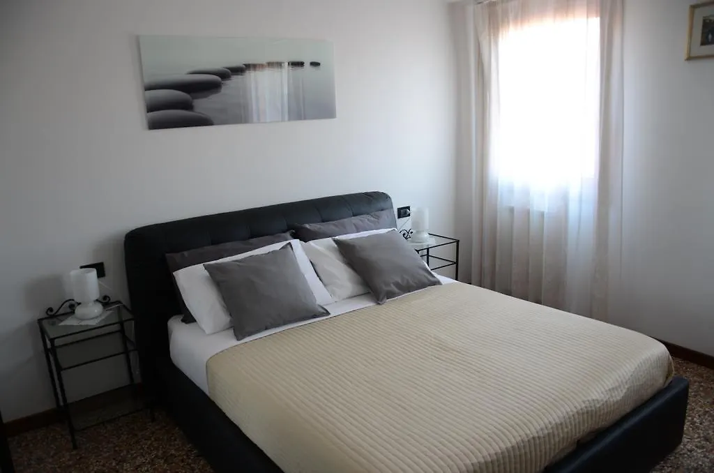 Apartment Ca' Delfina Holiday Home Venice
