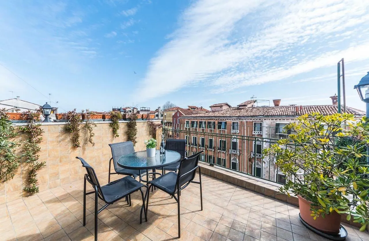 Apartment Ca' Delfina Holiday Home Venice Italy