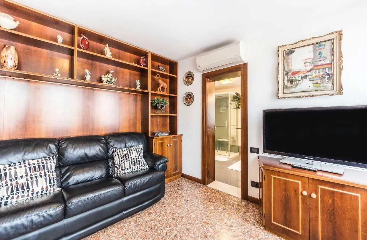 Ca' Delfina Holiday Home Venice