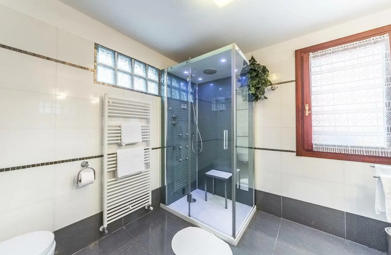 Ca' Delfina Holiday Home Venice 0*,
